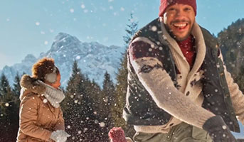 Personen im Winter im Schnee